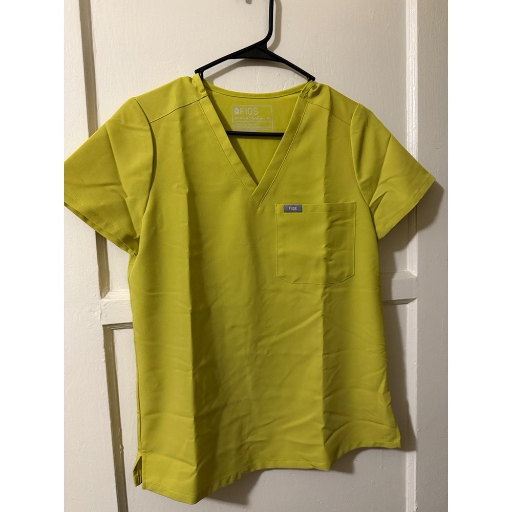 Figs Women's Short Sleeve V-Neck Top and Bottoms - Lime Green - Picture 1 of 4